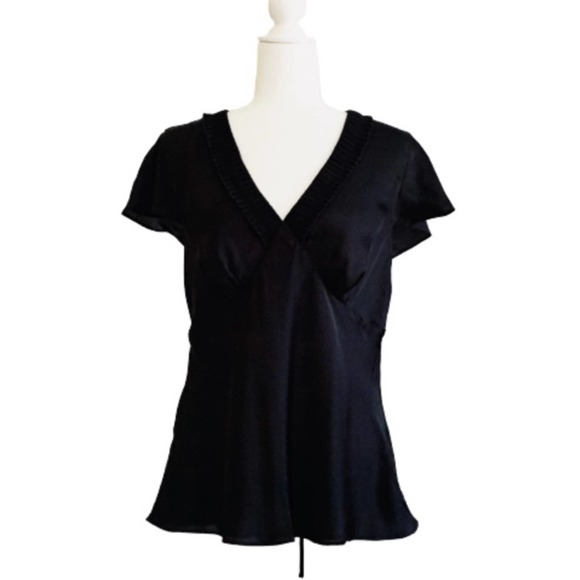 LOFT Tops - Loft Blouse Top Black Pleated V-Neck Cap Short Sleeves Back Tie Side Zip Size 12
